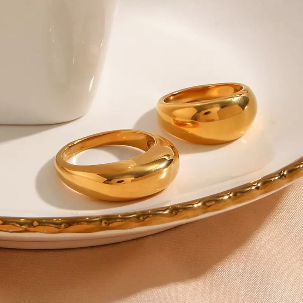 New Chunky 18K Gold Minimalist Dainty Band Ring, cute Ring, shiny Ring. - Picture 6 of 8